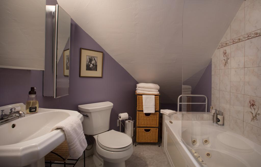 Noe's Nest Bed and breakfast 4*