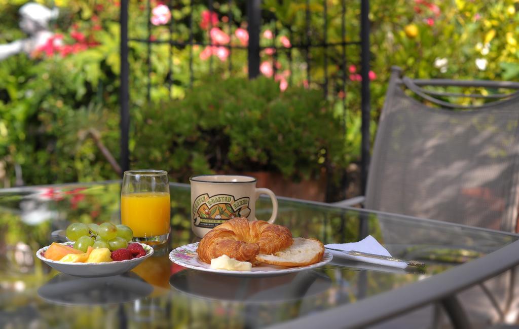 Noe's Nest Bed and breakfast